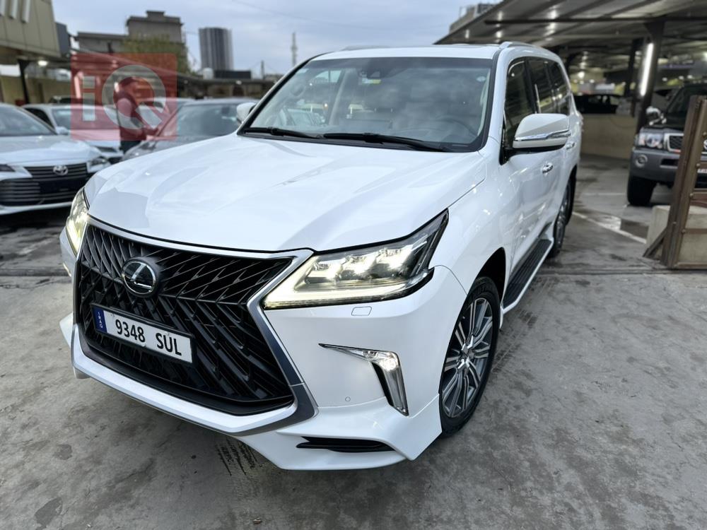 Lexus LX